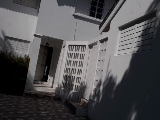 KINGSTON 8, Kingston / St. Andrew, Jamaica - Townhouse for Lease/rental